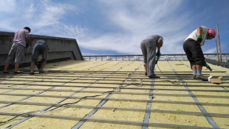 外墙防水透明胶用量解析：一公斤能刷多少平方？**